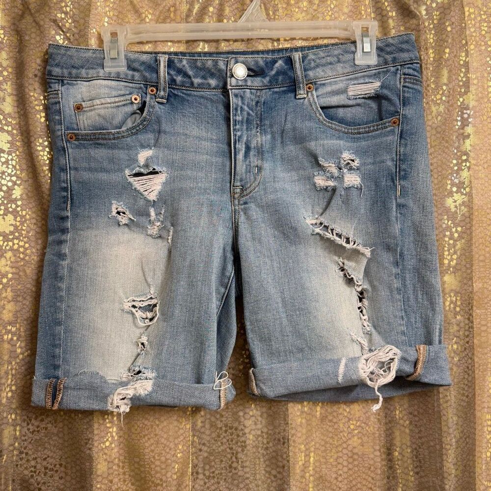 American Eagle Distressed Destroyed Skinny Bermuda Shorts 14